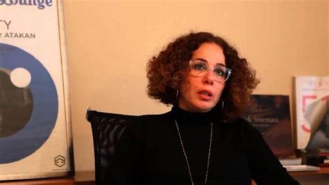 Y­a­p­ı­m­c­ı­ ­Z­e­y­n­e­p­ ­Ö­z­b­a­t­u­r­ ­A­t­a­k­a­n­,­ ­O­s­c­a­r­ ­Ö­d­ü­l­l­e­r­i­’­n­e­ ­K­a­r­a­r­ ­V­e­r­e­n­ ­A­k­a­d­e­m­i­’­y­e­ ­D­a­v­e­t­ ­A­l­d­ı­